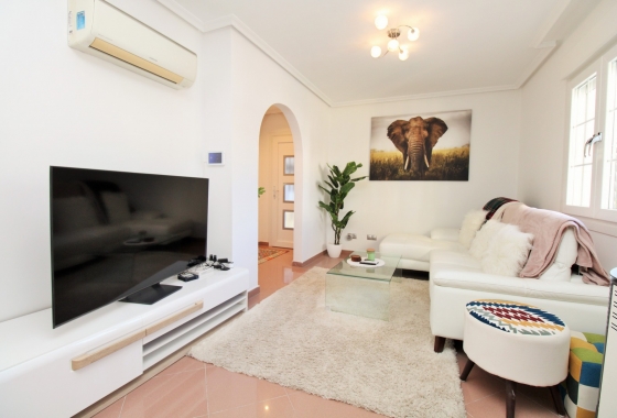 Resale - Villa - Villamartin - Los Dolses