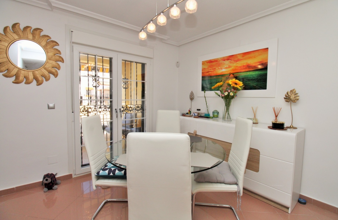 Resale - Villa - Villamartin - Los Dolses