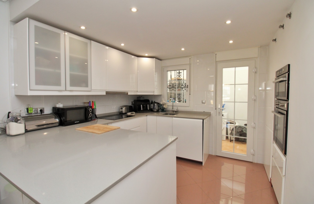 Resale - Villa - Villamartin - Los Dolses