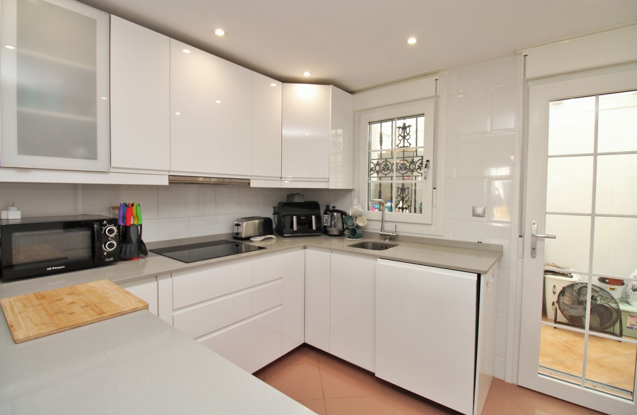 Resale - Villa - Villamartin - Los Dolses