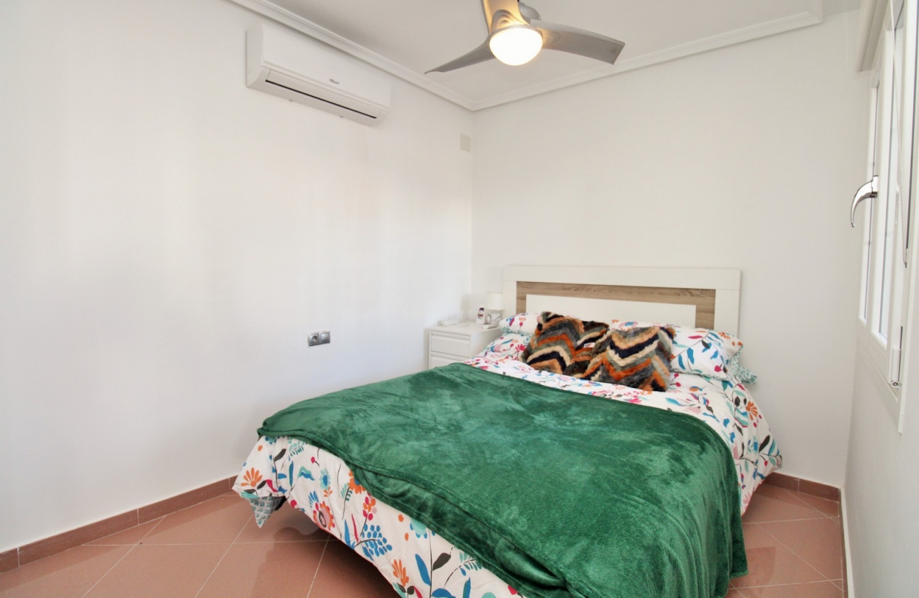 Resale - Villa - Villamartin - Los Dolses