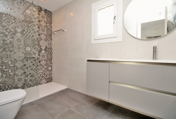 Resale - Villa - Villamartin - Los Dolses