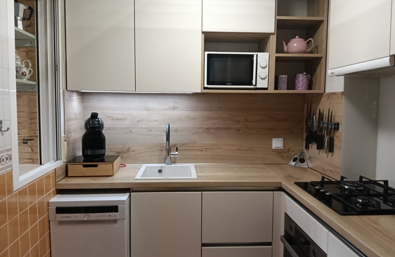 Resale - Villa - Los Montesinos - La Herrada