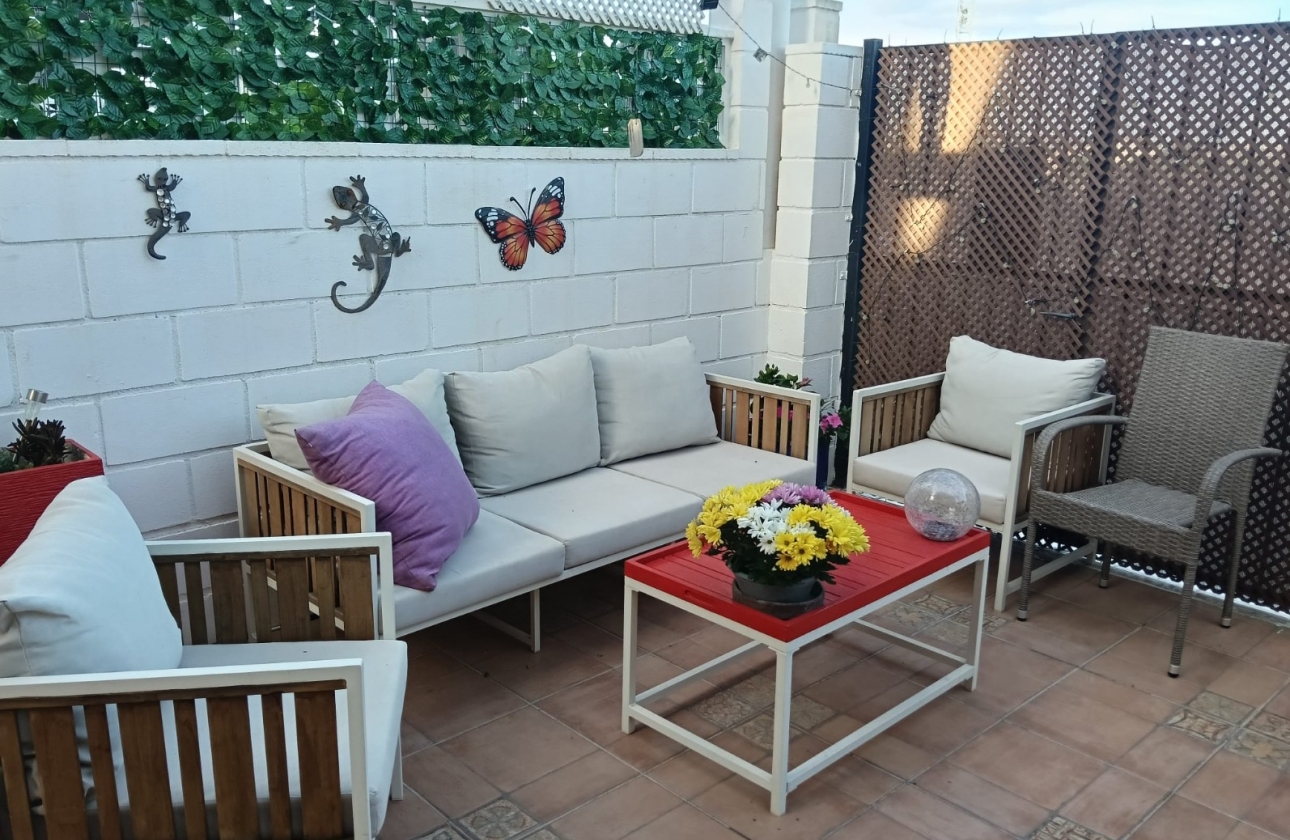 Resale - Villa - Los Montesinos - La Herrada