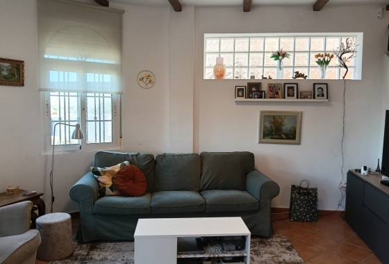 Resale - Villa - Los Montesinos - La Herrada