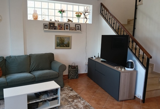 Resale - Villa - Los Montesinos - La Herrada