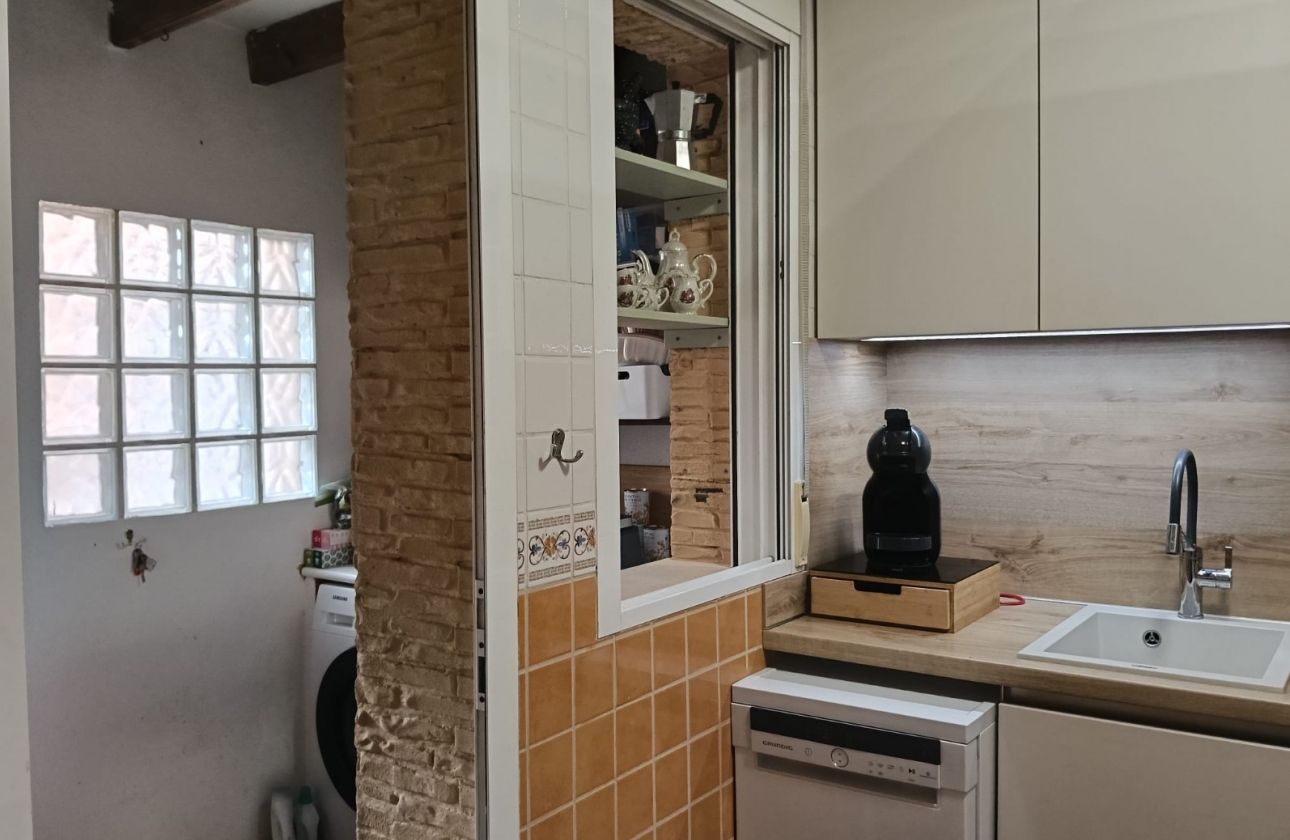 Resale - Villa - Los Montesinos - La Herrada