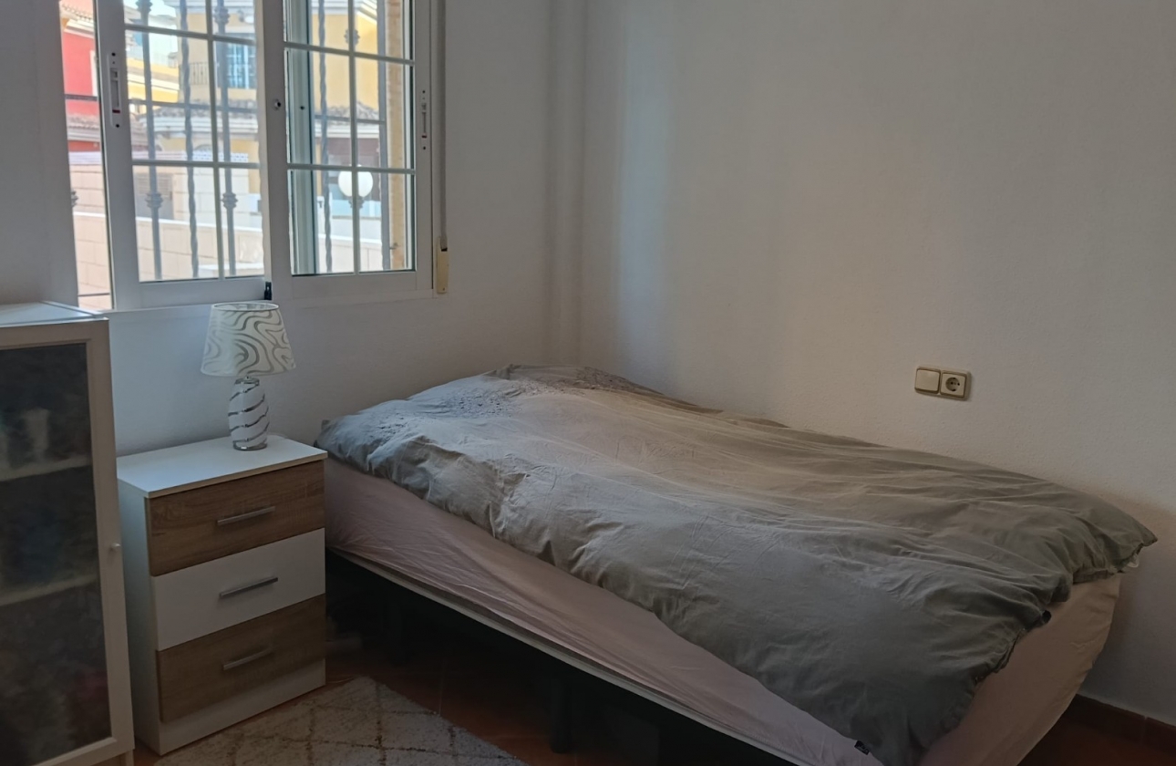 Resale - Villa - Los Montesinos - La Herrada