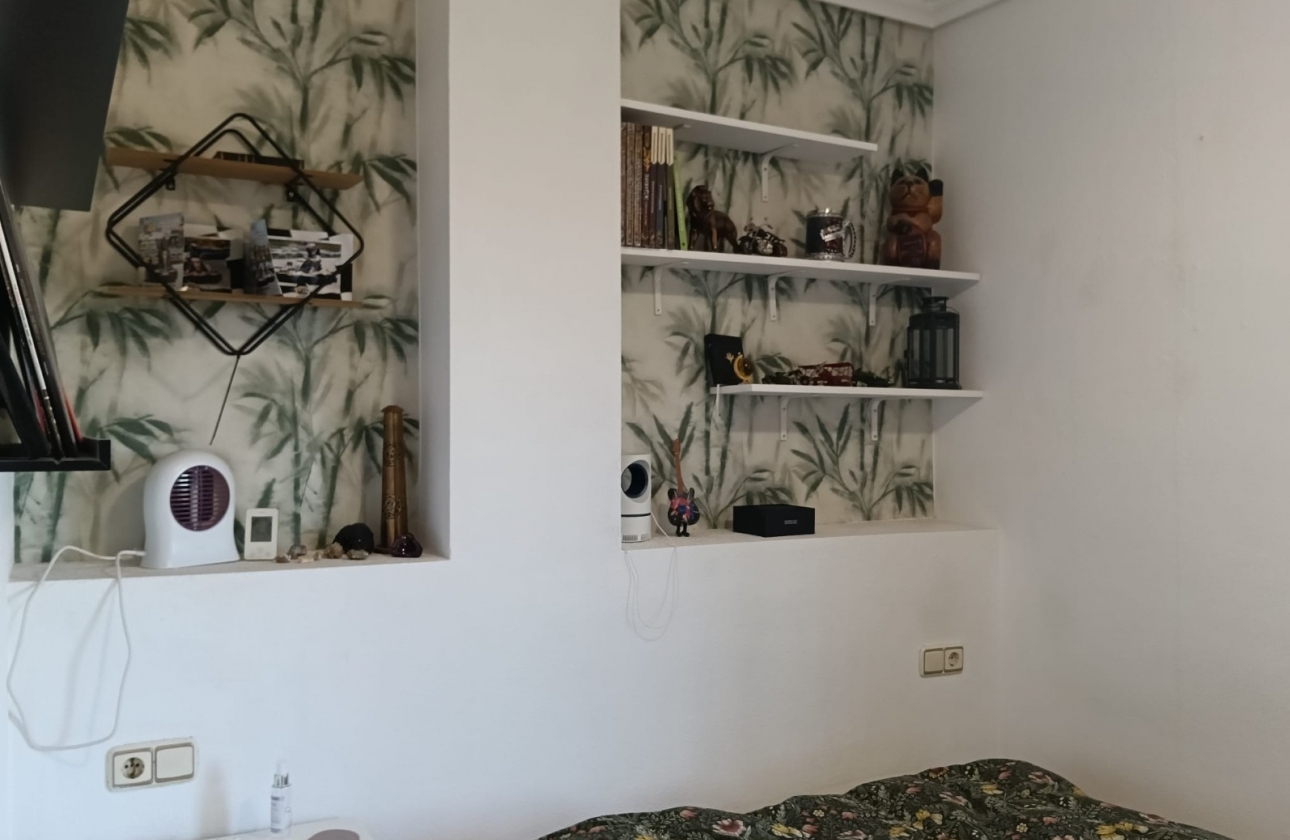 Resale - Villa - Los Montesinos - La Herrada