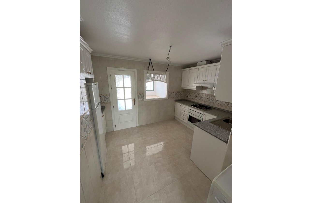 Resale - Apartment / flat - Orihuela Costa - Campoamor