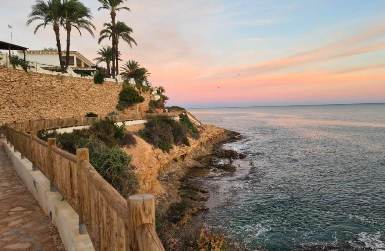 Resale - Apartment / flat - Orihuela Costa - Campoamor