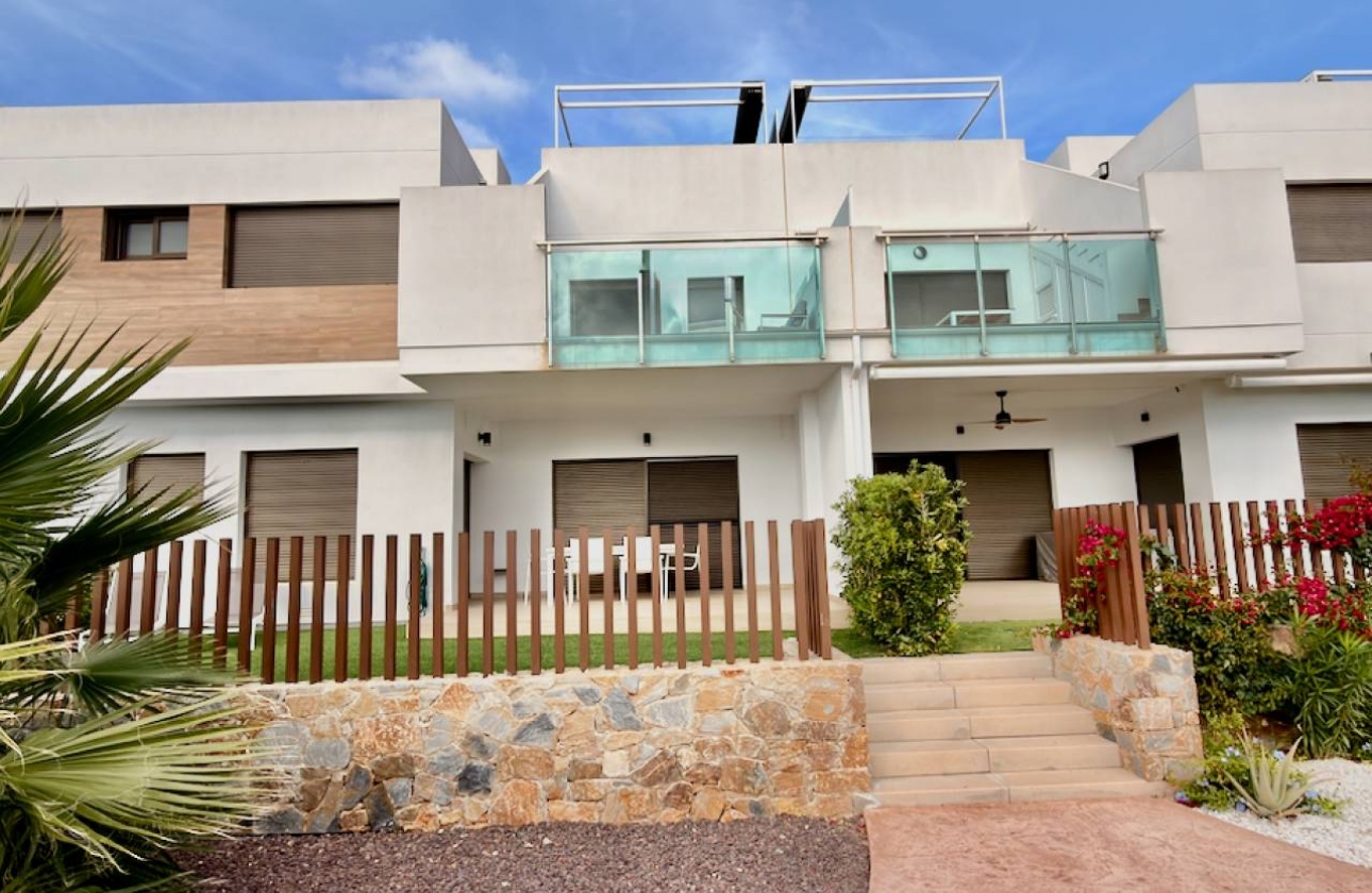 Resale - Apartment / flat - Orihuela Costa - Vistabella