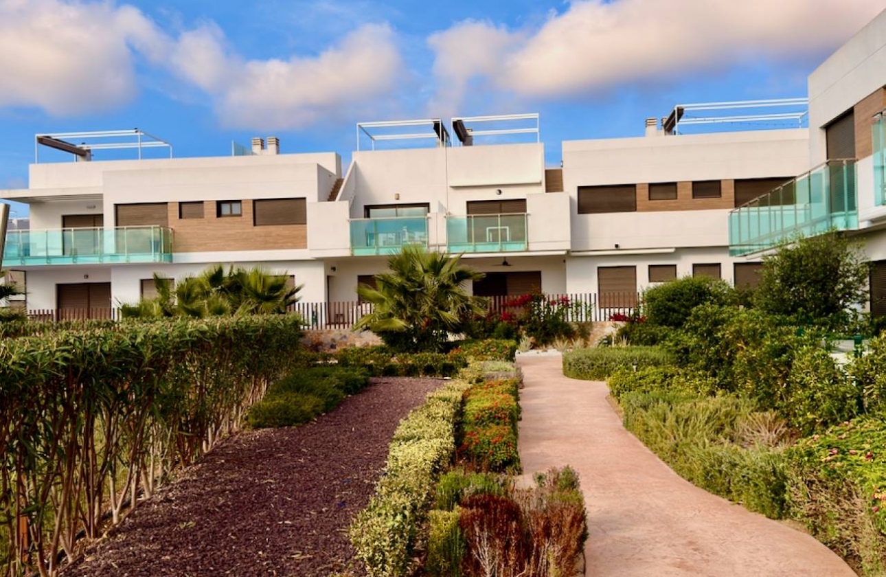 Resale - Apartment / flat - Orihuela Costa - Vistabella