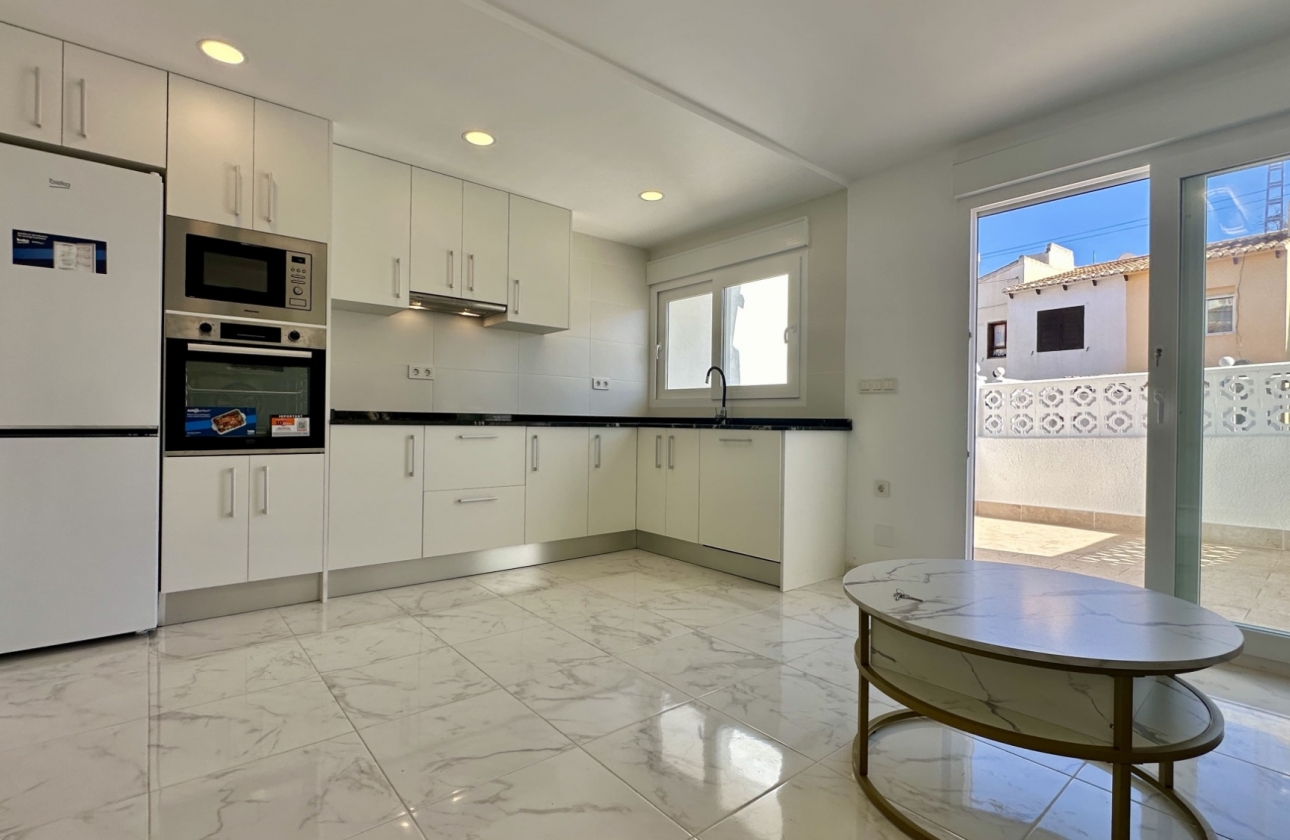 Resale - House - Torrevieja - Los Balcones