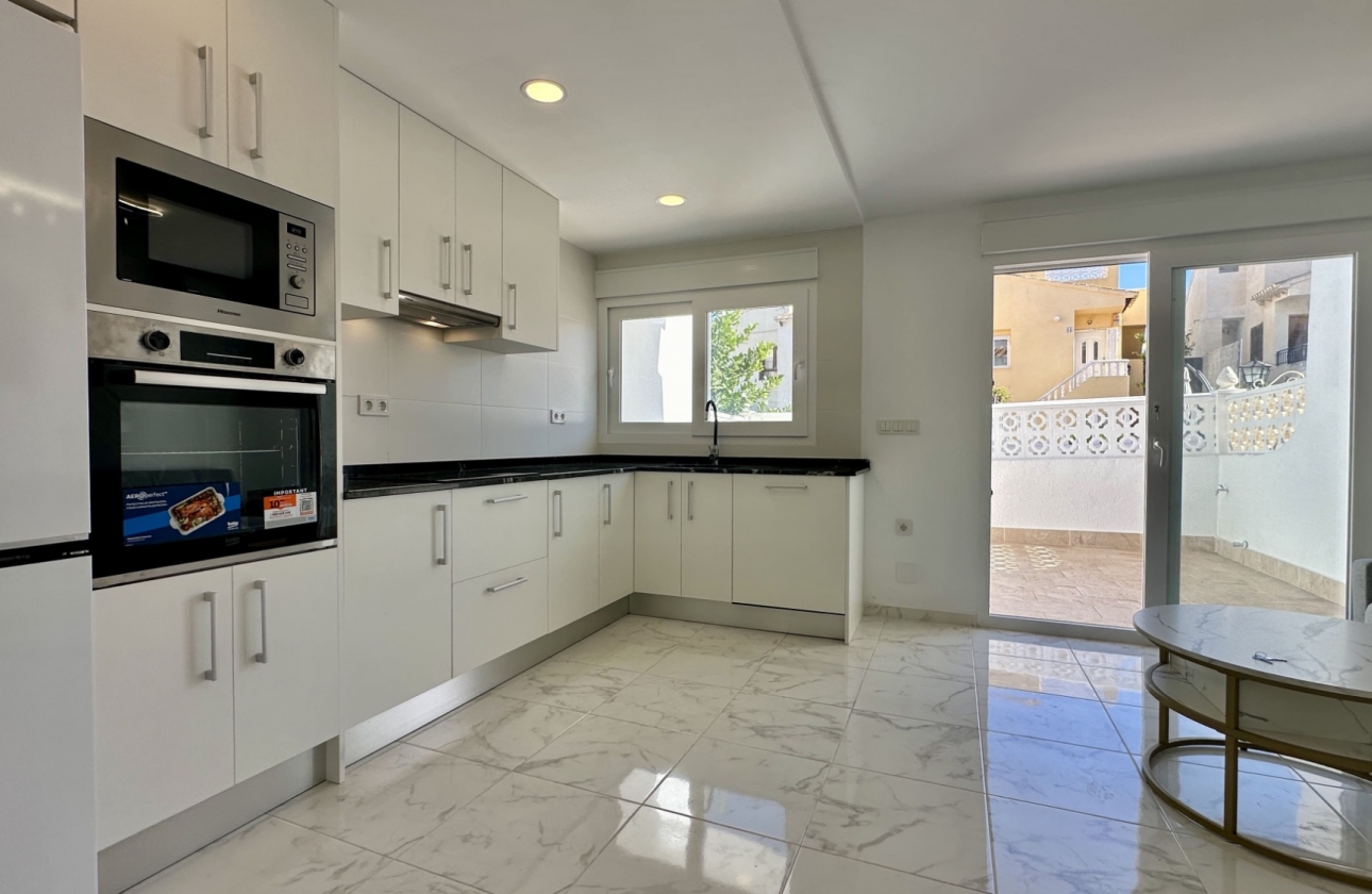 Resale - House - Torrevieja - Los Balcones