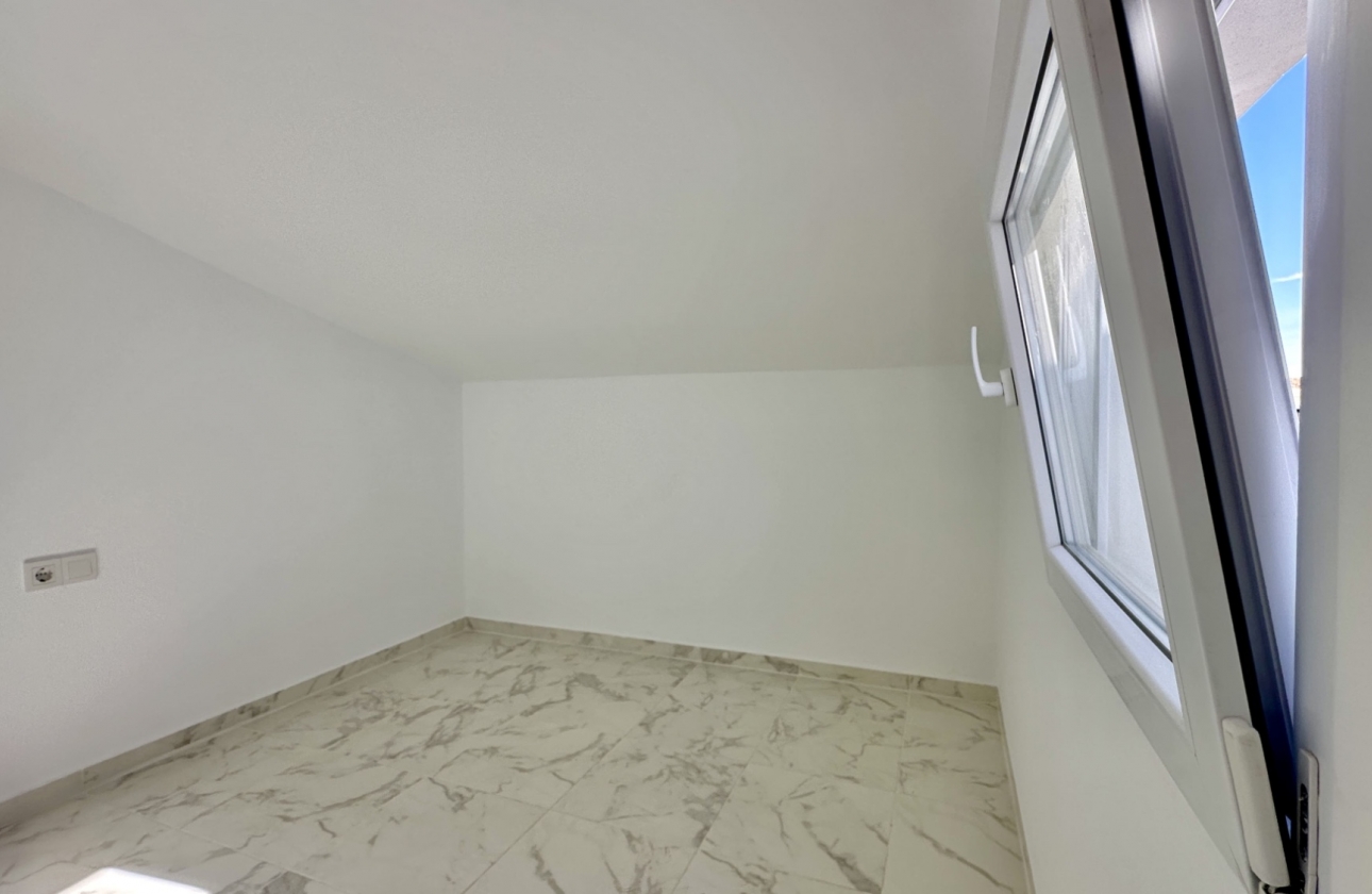 Resale - House - Torrevieja - Los Balcones