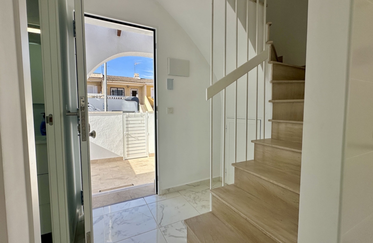 Resale - House - Torrevieja - Los Balcones