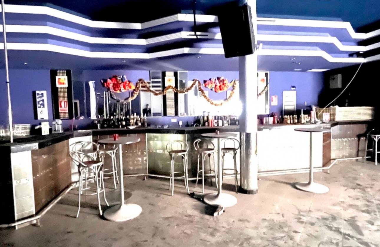 Resale - Commercial - Torrevieja - Playa del Cura