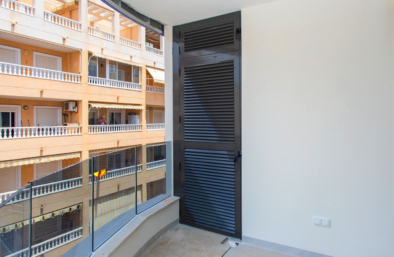 Resale - Apartment / flat - Torrevieja - Playa del Cura