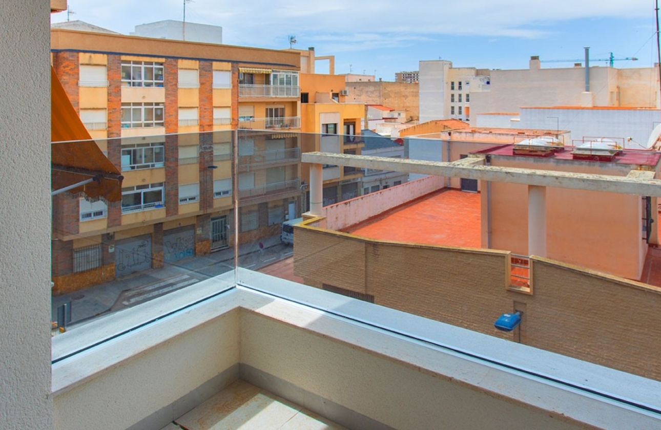 Resale - Apartment / flat - Torrevieja - Playa del Cura