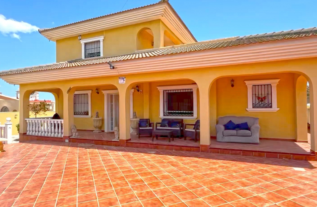 Resale - Villa - Torrevieja - Los Balcones - Los Altos del Edén