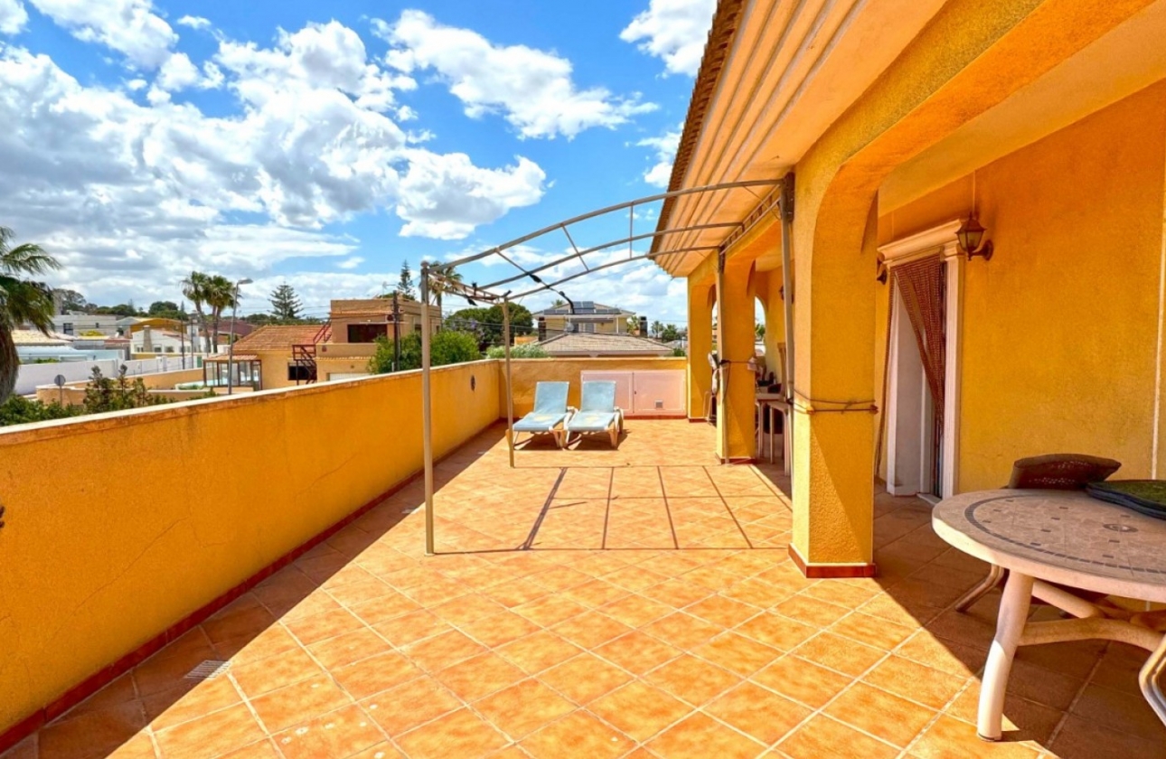 Resale - Villa - Torrevieja - Los Balcones - Los Altos del Edén