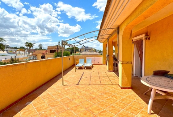 Resale - Villa - Torrevieja - Los Balcones - Los Altos del Edén