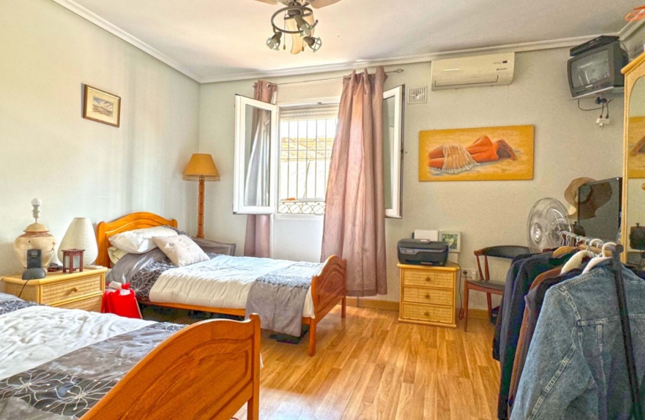 Resale - Villa - Torrevieja - Los Balcones - Los Altos del Edén