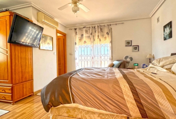 Resale - Villa - Torrevieja - Los Balcones - Los Altos del Edén