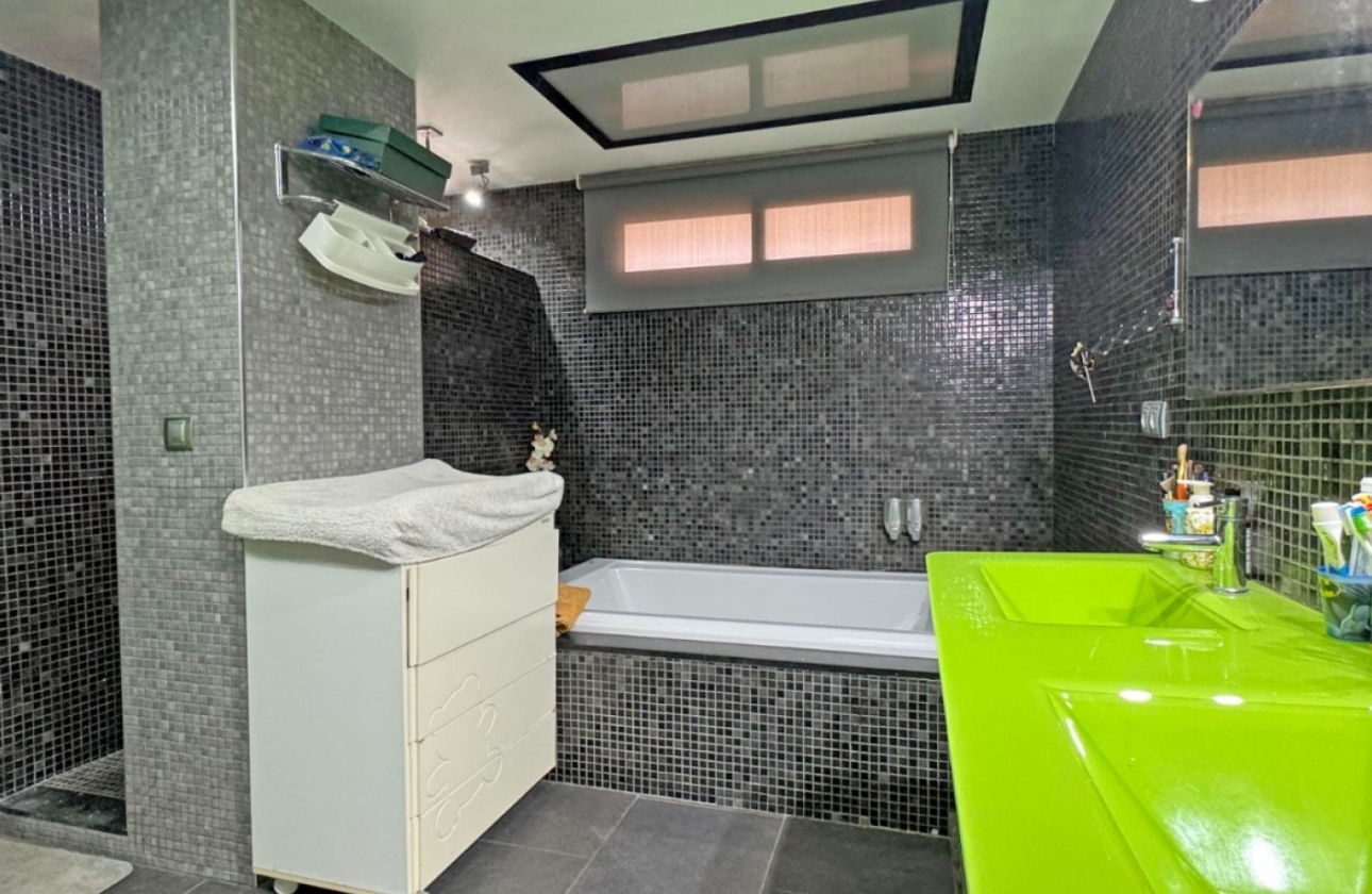 Resale - Apartment / flat - Torrevieja - Playa del Cura