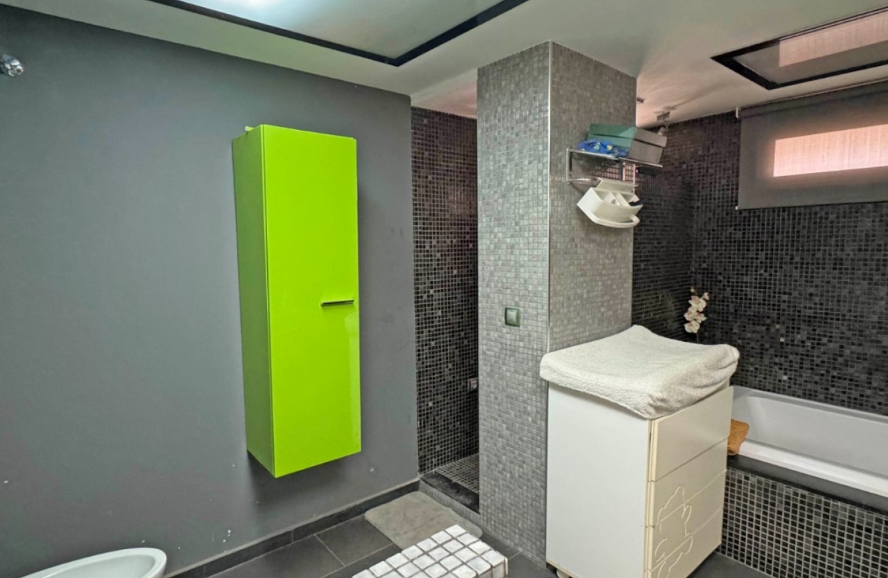 Resale - Apartment / flat - Torrevieja - Playa del Cura