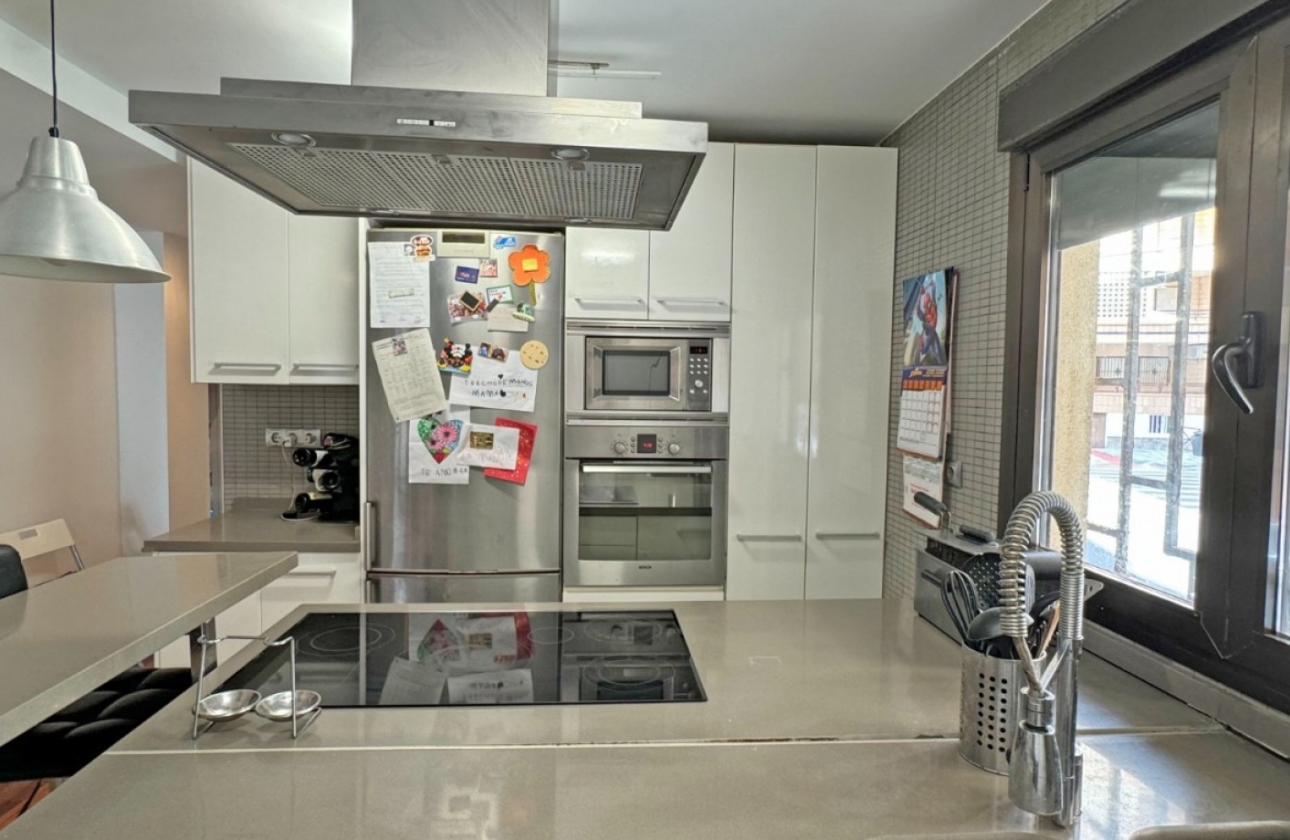 Resale - Apartment / flat - Torrevieja - Playa del Cura