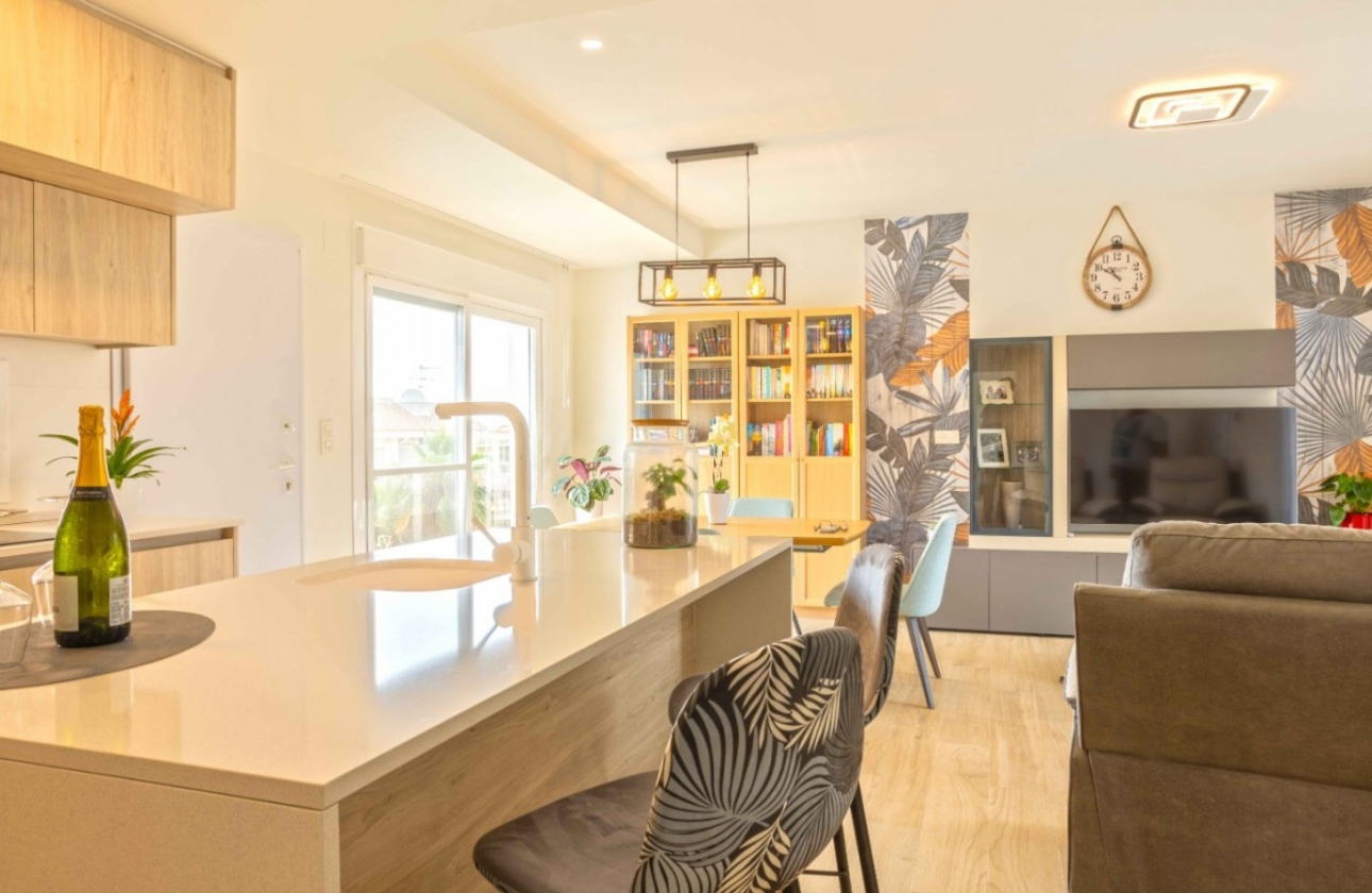 Resale - Apartment / flat - Orihuela Costa - Villamartín