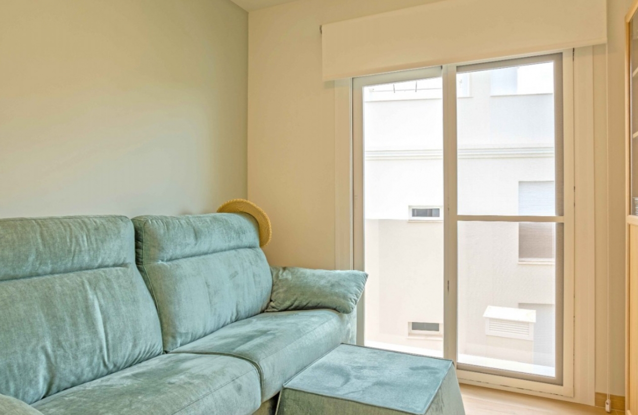 Resale - Apartment / flat - Orihuela Costa - Villamartín