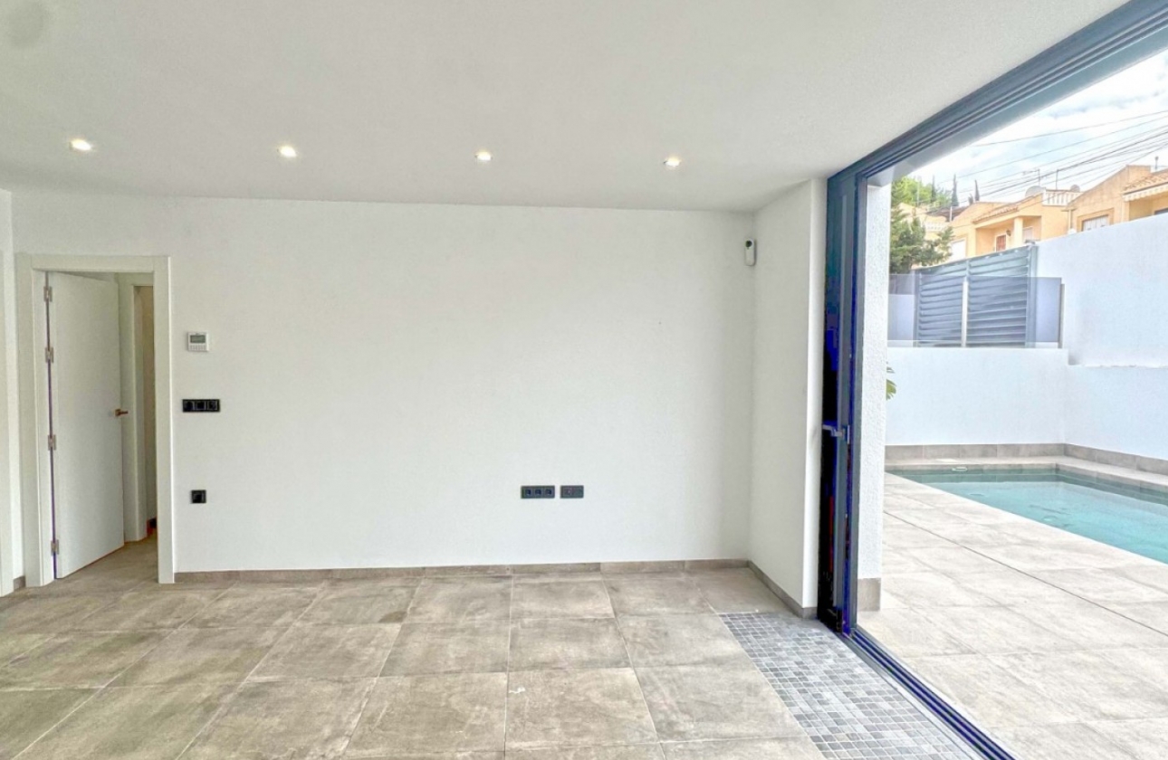 Resale - Villa - Torrevieja - Los Balcones - Los Altos del Edén