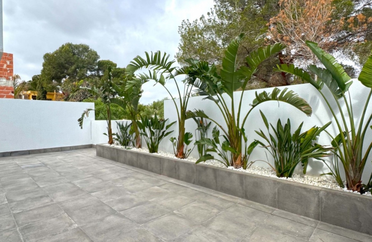 Resale - Villa - Torrevieja - Los Balcones - Los Altos del Edén