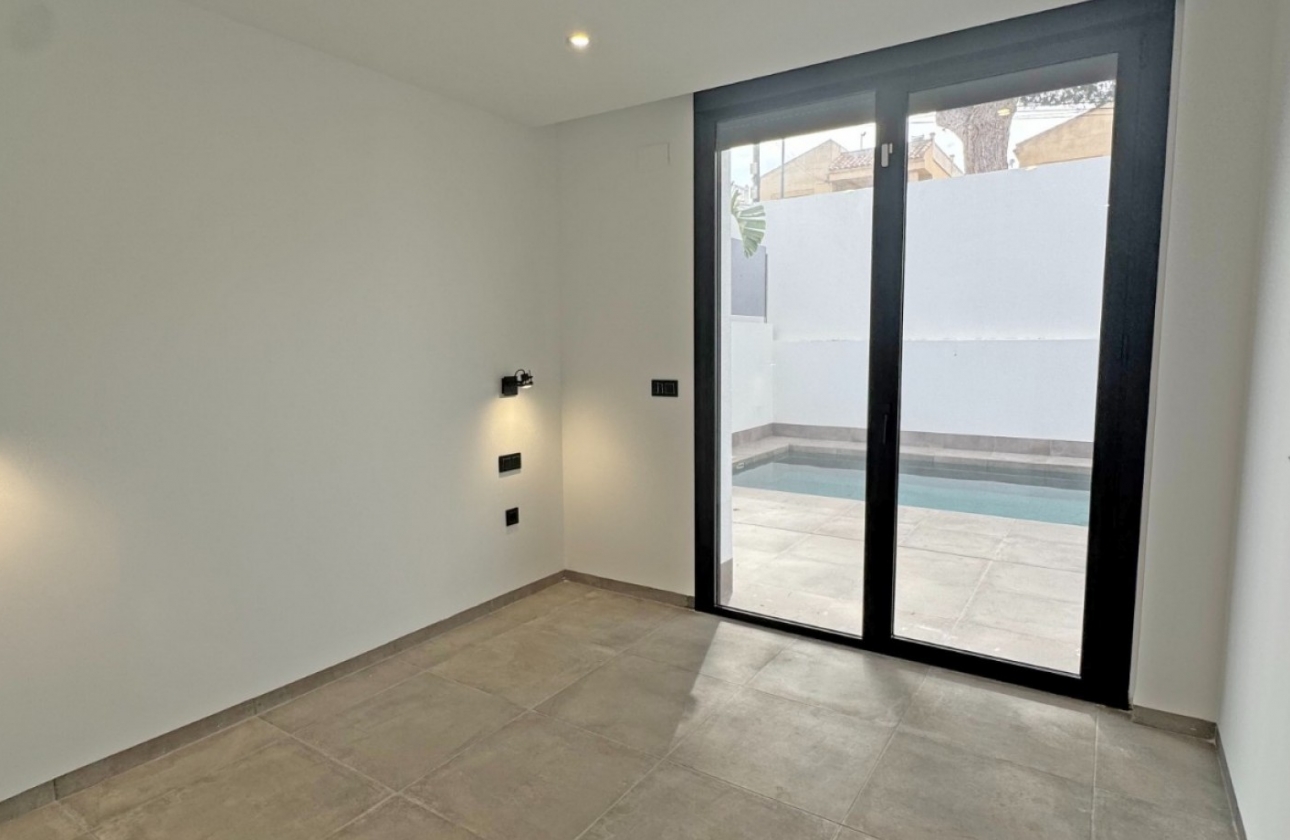 Resale - Villa - Torrevieja - Los Balcones - Los Altos del Edén