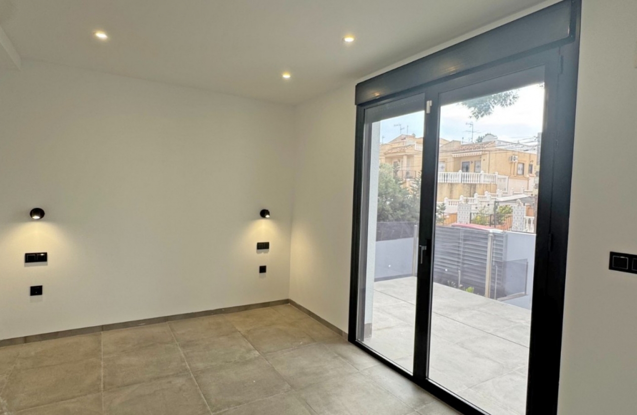 Resale - Villa - Torrevieja - Los Balcones - Los Altos del Edén