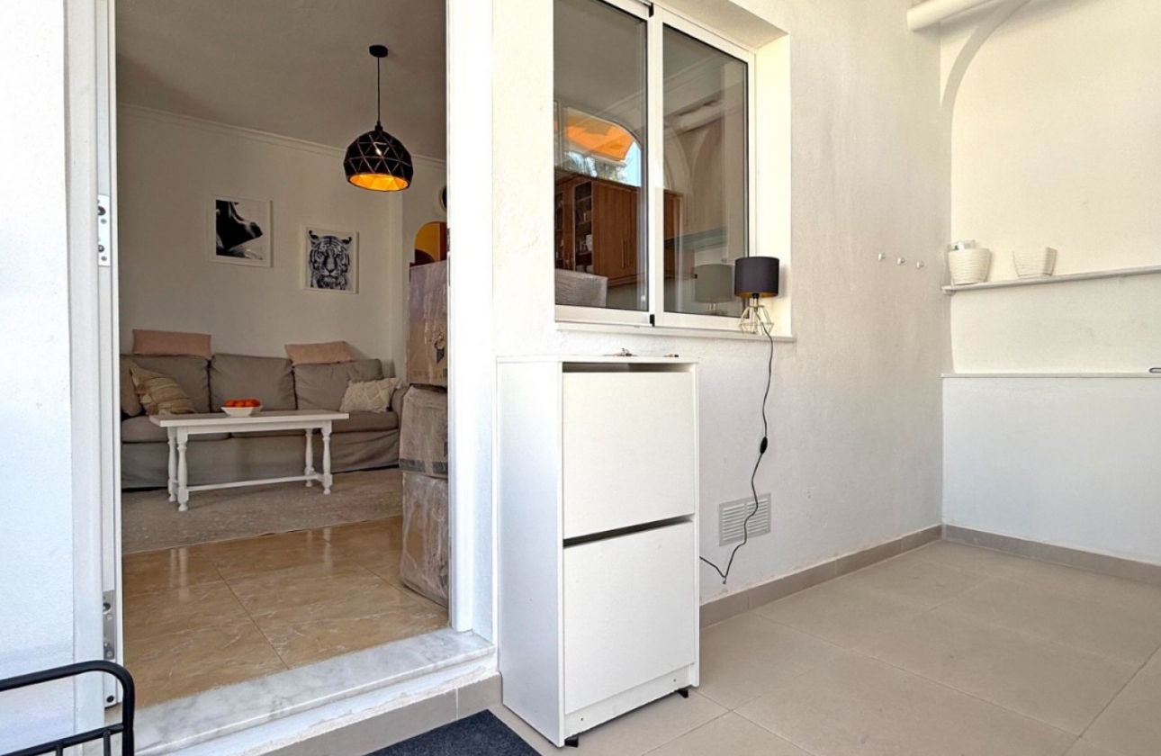 Resale - Apartment / flat - Torrevieja - Torrelamata - La Mata