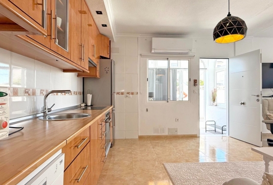 Resale - Apartment / flat - Torrevieja - Torrelamata - La Mata