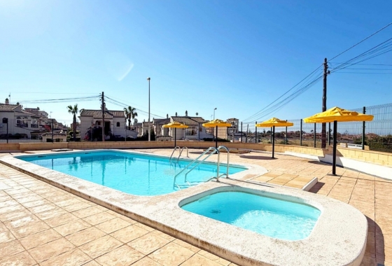 Resale - Apartment / flat - Torrevieja - Torrelamata - La Mata