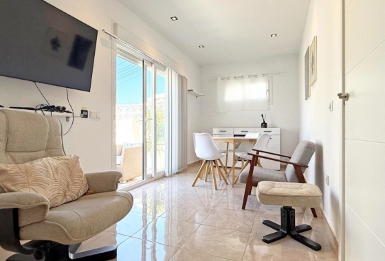 Resale - Apartment / flat - Torrevieja - Torrelamata - La Mata