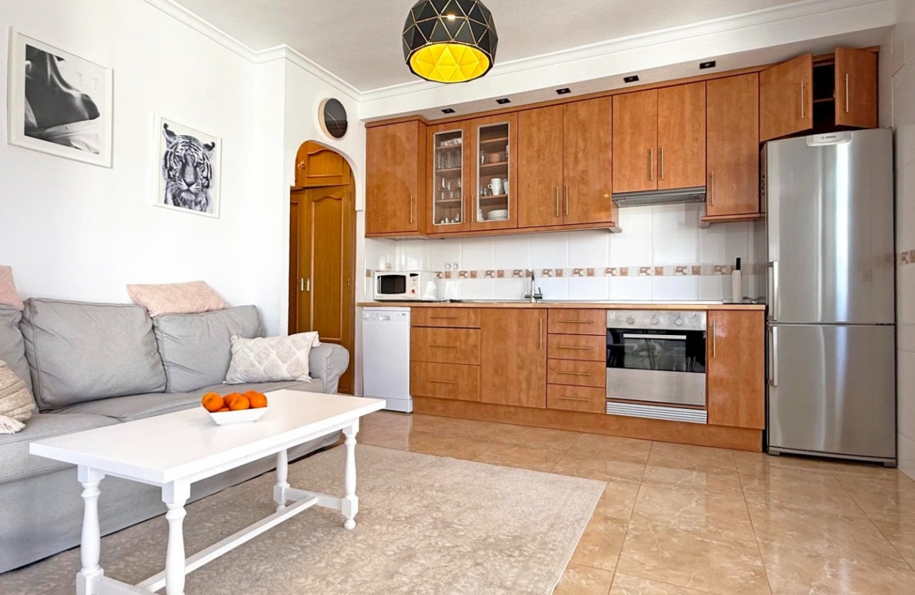 Resale - Apartment / flat - Torrevieja - Torrelamata - La Mata