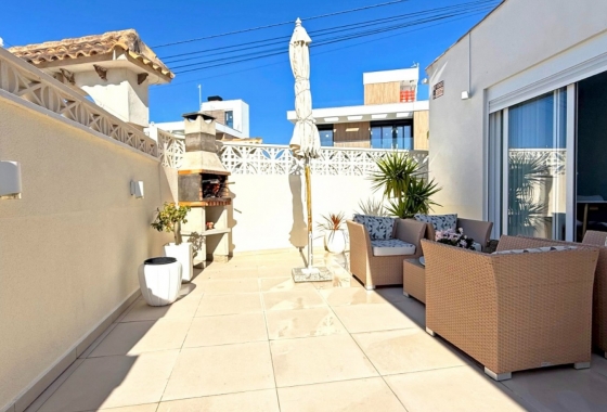 Resale - Apartment / flat - Torrevieja - Torrelamata - La Mata