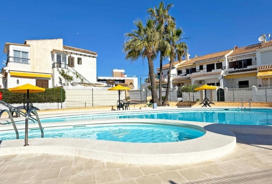 Resale - Apartment / flat - Torrevieja - Torrelamata - La Mata