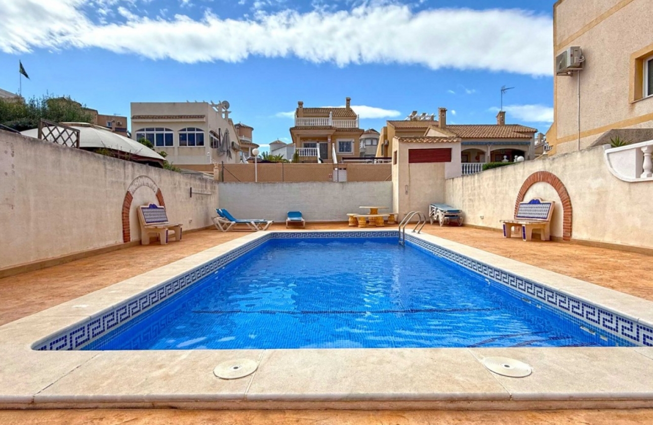 Resale - Villa - Orihuela Costa - Los Altos