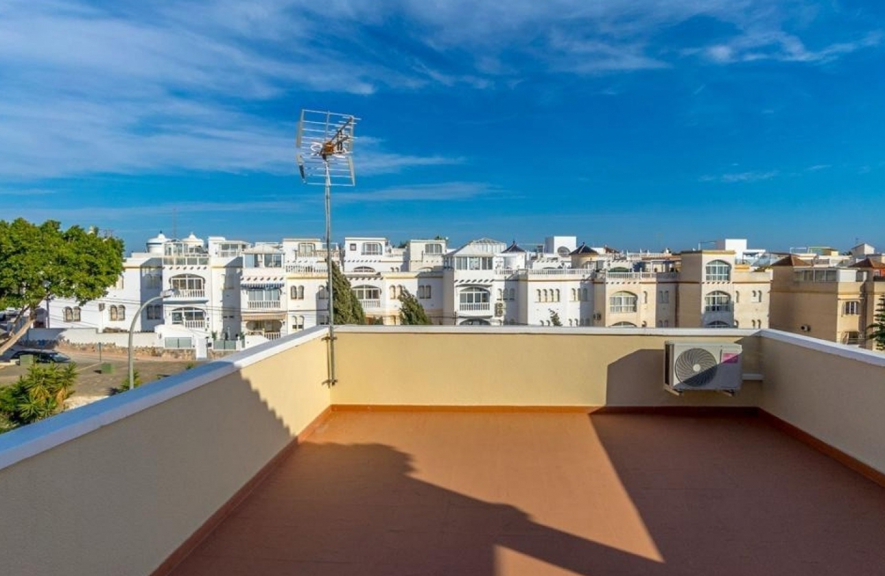 Resale - Villa - Orihuela Costa - Villamartín