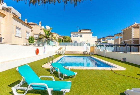 Resale - Villa - Orihuela Costa - Villamartín