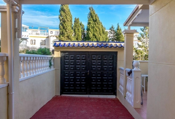 Resale - Villa - Orihuela Costa - Villamartín