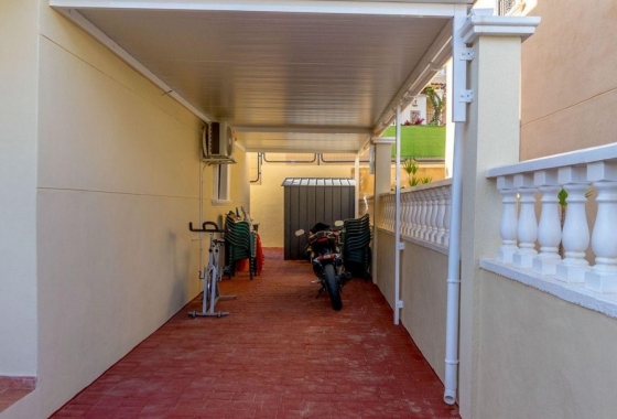 Resale - Villa - Orihuela Costa - Villamartín